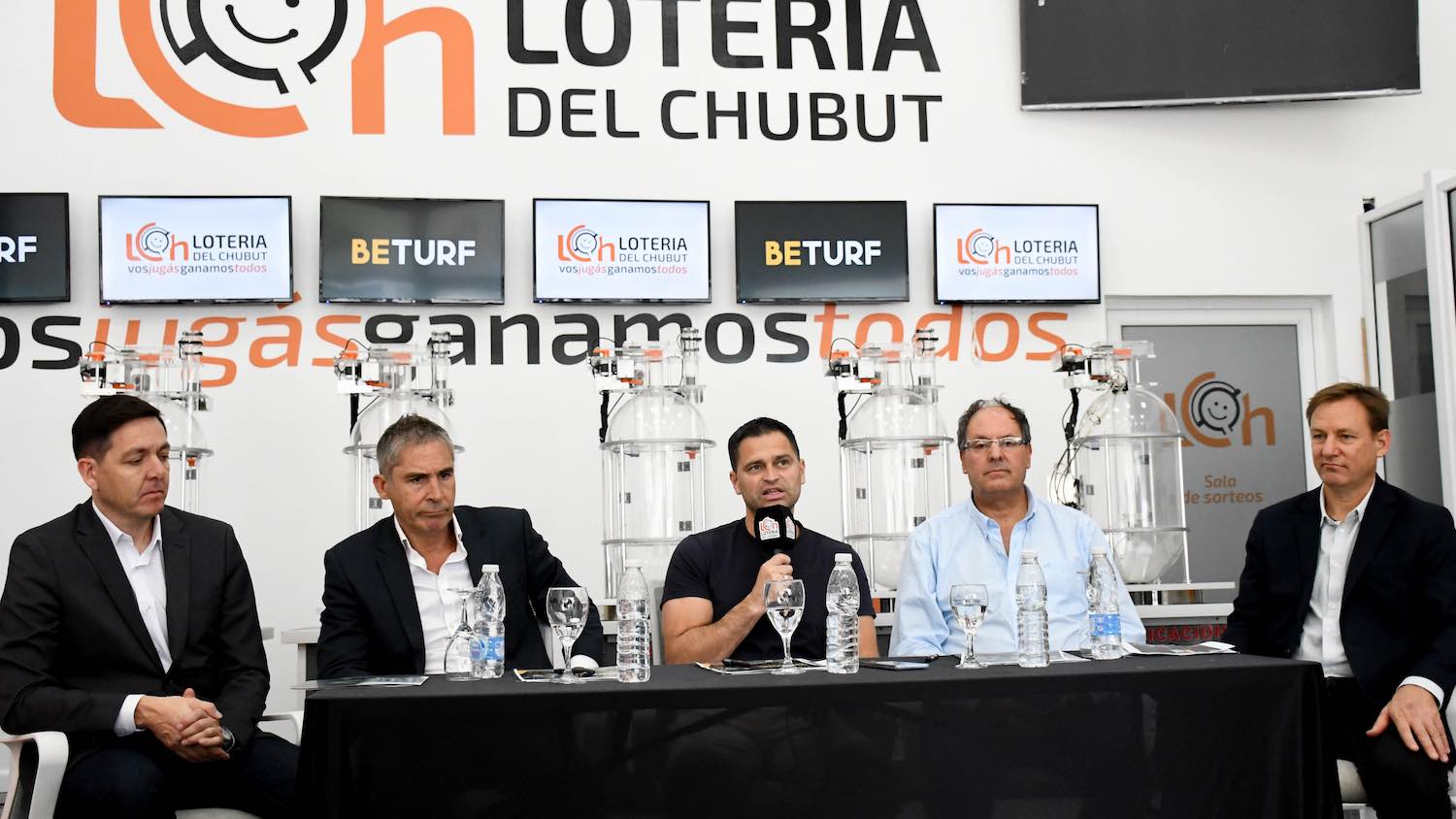 Lotería del Chubut firmó un convenio con Beturf y suma una nueva plataforma de apuestas hípicas online en la provincia